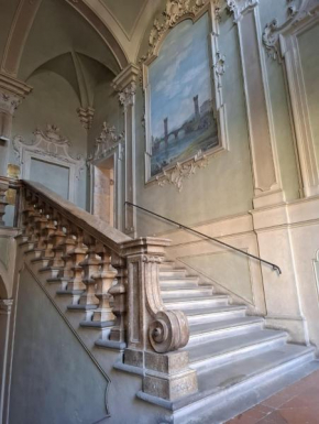 Amazing Serenity Flat for 7, AC, historic center Faenza